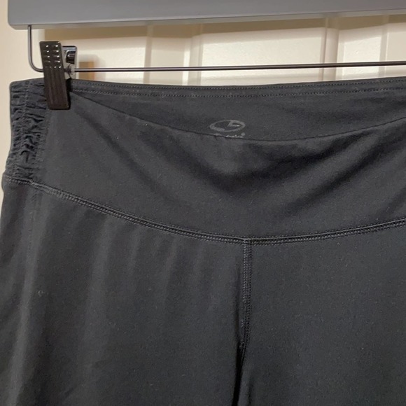 Champion yoga pants black medium - Picture 3 of 7